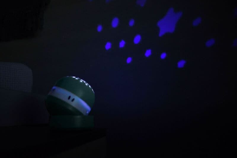 Luz Quitamiedos Pixie Proyector - Imagen 4