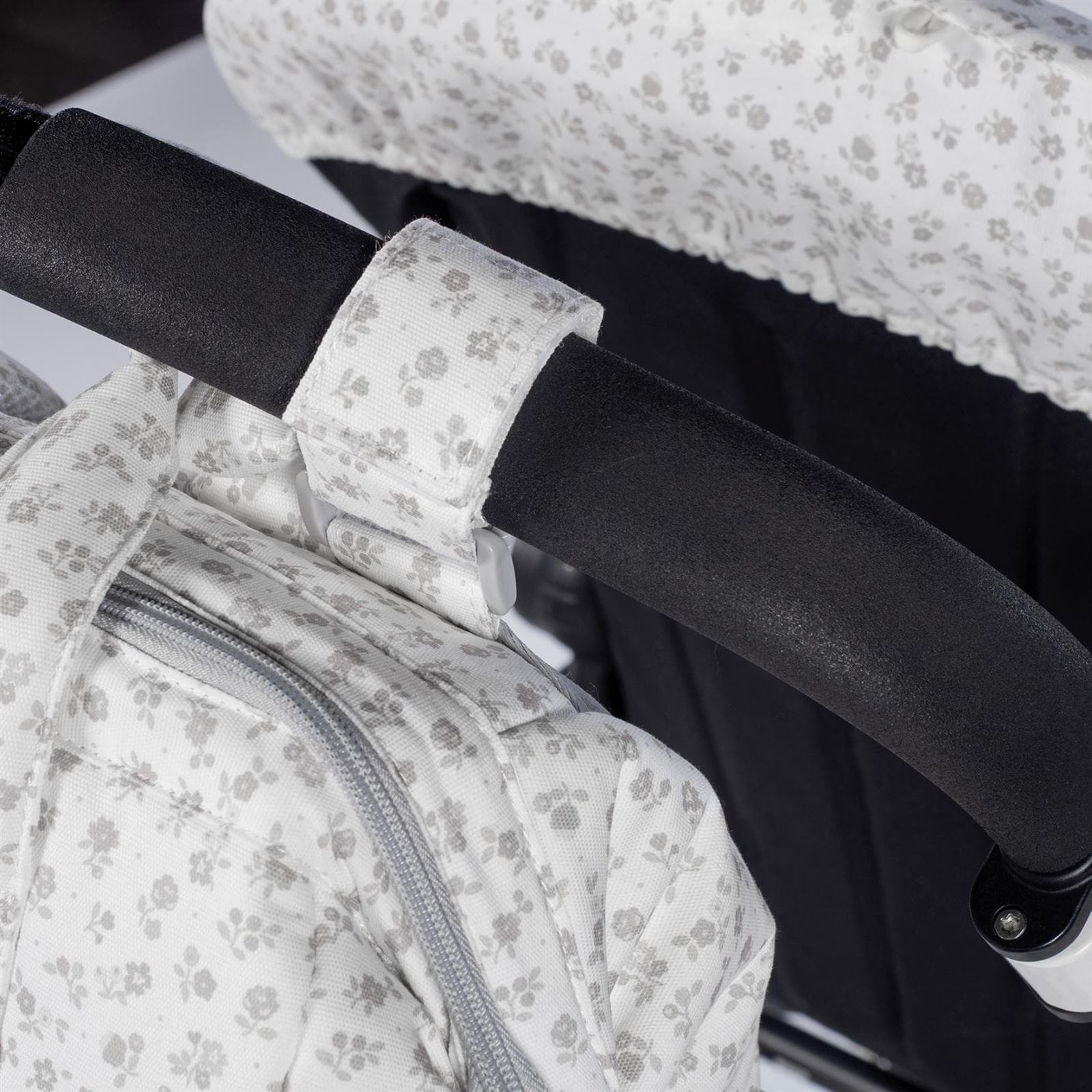 Mochila Little Bloom Flor Gris - Imagen 2