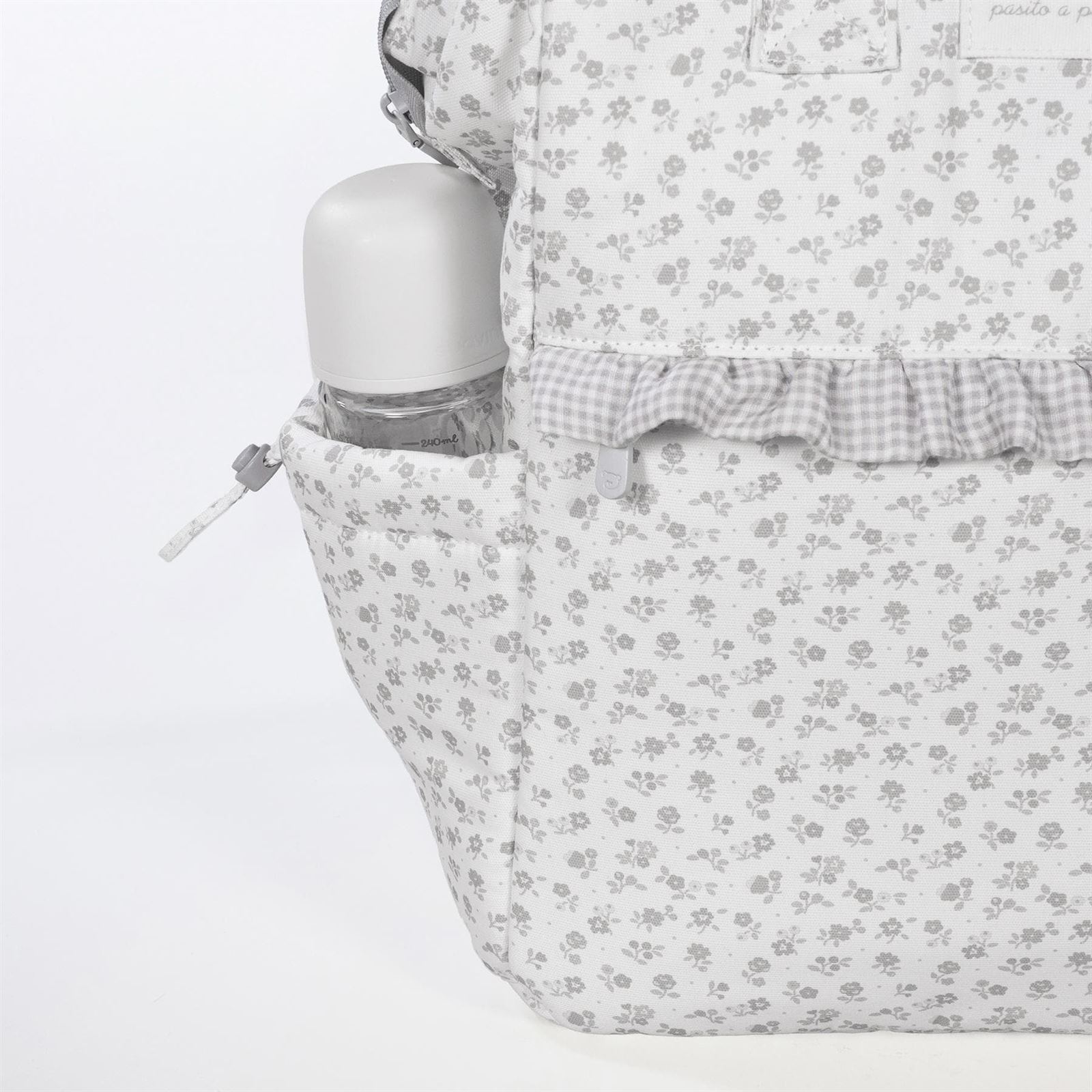 Mochila Little Bloom Flor Gris - Imagen 5