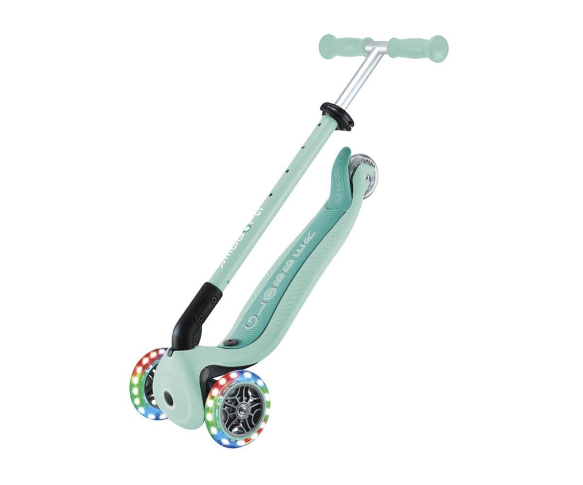 Patinete Go Up Active Luces 360º Menta Globber - Imagen 5